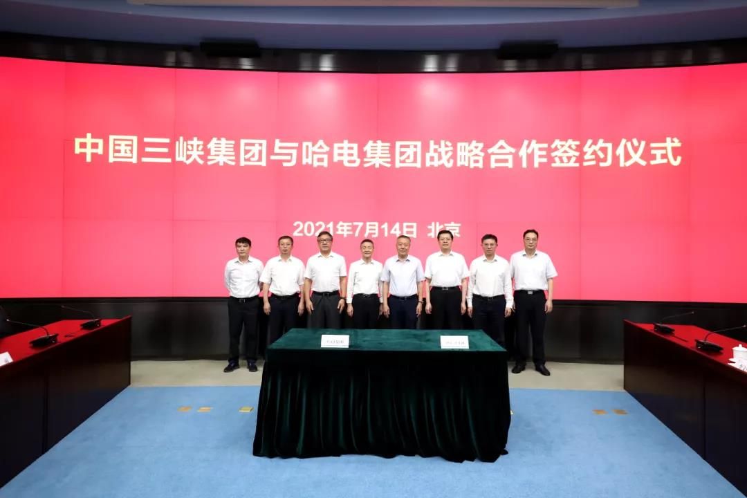 FE421D480BCD9C518777019CB28_74088530_10F18.jpg?e=