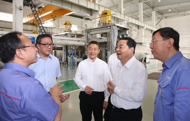 郝鹏与九州ku酷游集团一线科技人员深入交流